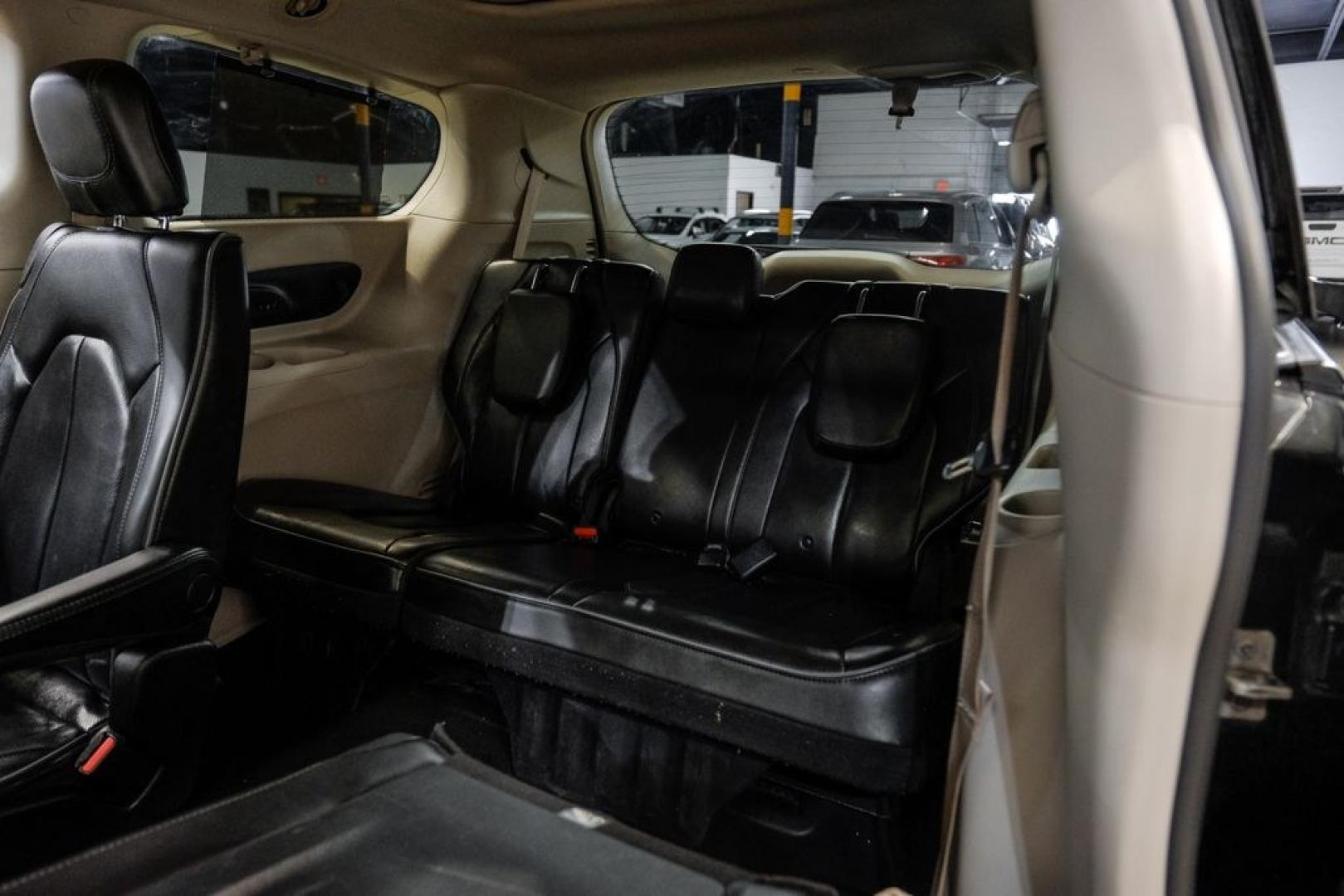 2020 Brilliant Black Crystal Pearlcoat /Black Chrysler Pacifica Limited (2C4RC1GG9LR) with an 3.6L V6 24V VVT engine, Automatic transmission, located at 15300 Midway Rd., Addison, TX, 75001, (972) 702-0011, 32.958321, -96.838074- Photo#55