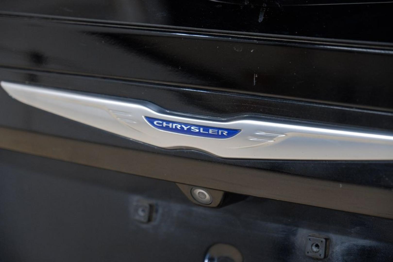 2020 Brilliant Black Crystal Pearlcoat /Black Chrysler Pacifica Limited (2C4RC1GG9LR) with an 3.6L V6 24V VVT engine, Automatic transmission, located at 15300 Midway Rd., Addison, TX, 75001, (972) 702-0011, 32.958321, -96.838074- Photo#65