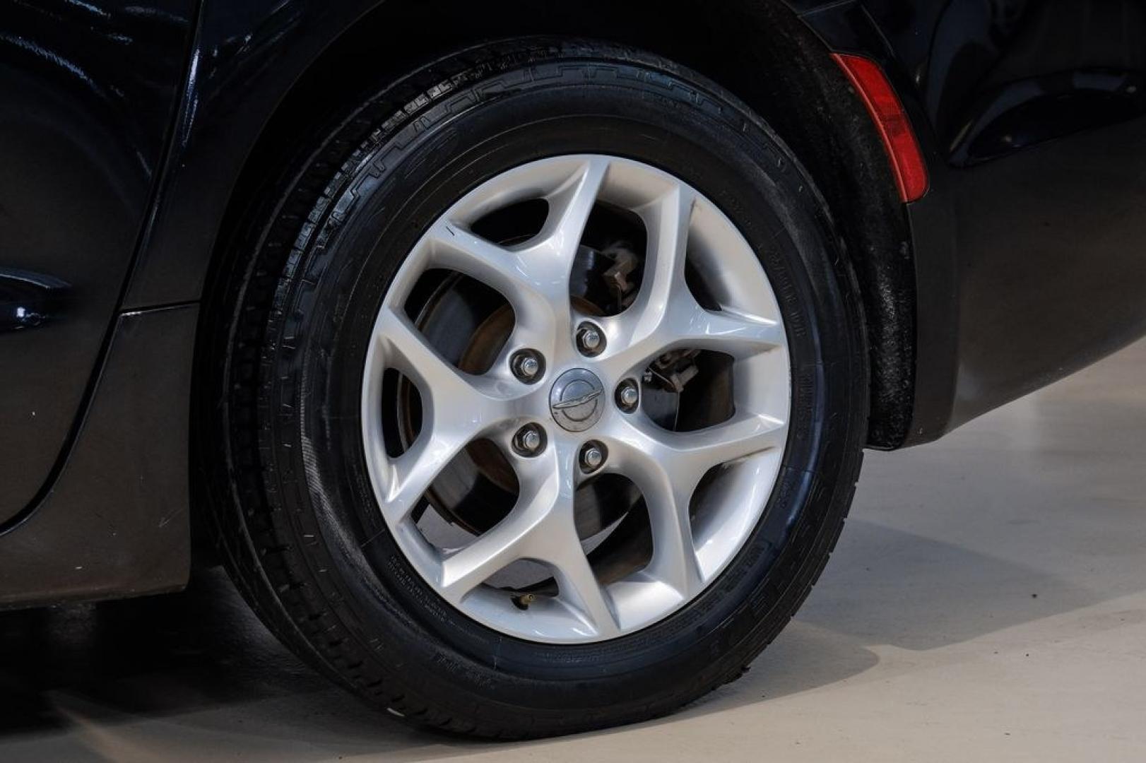 2020 Brilliant Black Crystal Pearlcoat /Black Chrysler Pacifica Limited (2C4RC1GG9LR) with an 3.6L V6 24V VVT engine, Automatic transmission, located at 15300 Midway Rd., Addison, TX, 75001, (972) 702-0011, 32.958321, -96.838074- Photo#73