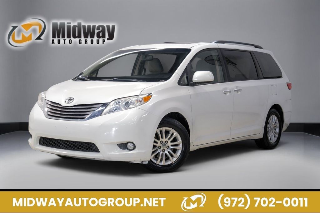 photo of 2016 Toyota Sienna XLE 8 Passenger