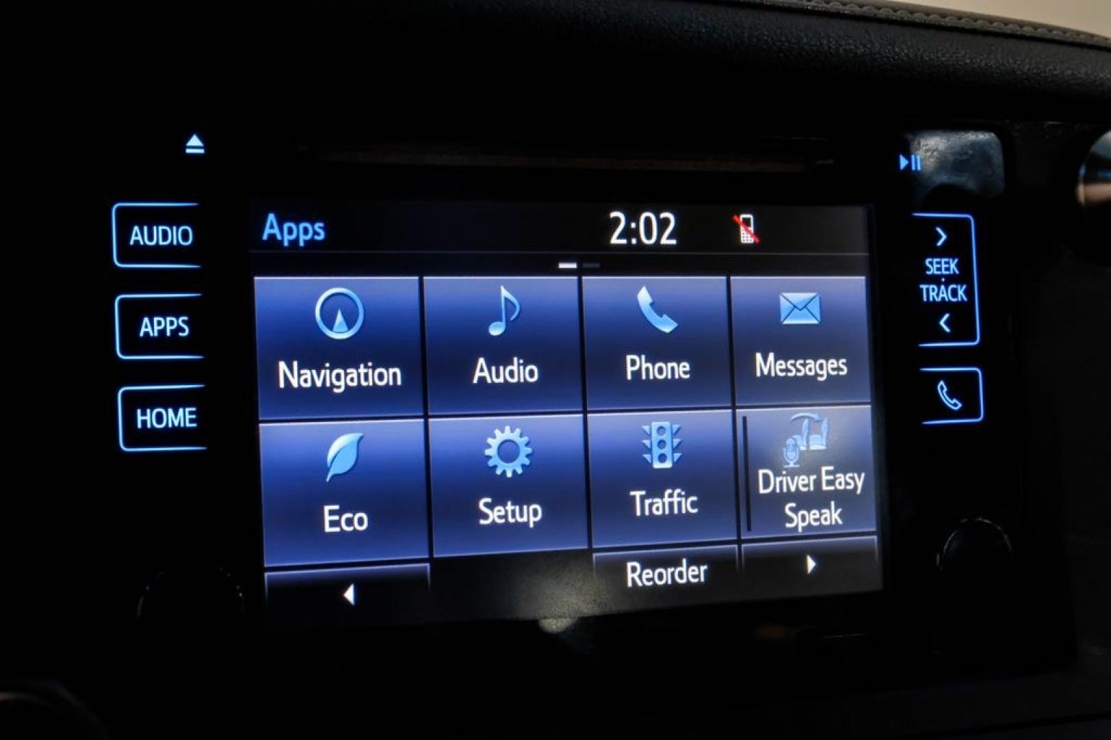 2016 Blizzard Pearl /Bisque Toyota Sienna XLE (5TDYK3DC8GS) with an 3.5L V6 SMPI DOHC engine, Automatic transmission, located at 15300 Midway Rd., Addison, TX, 75001, (972) 702-0011, 32.958321, -96.838074- Photo#36
