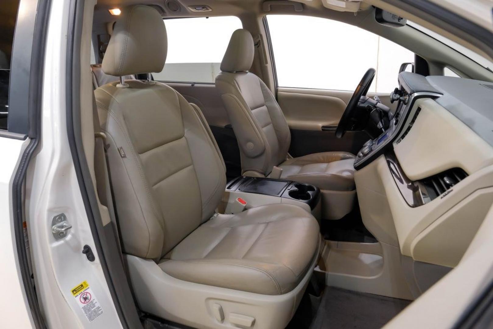 2016 Blizzard Pearl /Bisque Toyota Sienna XLE (5TDYK3DC8GS) with an 3.5L V6 SMPI DOHC engine, Automatic transmission, located at 15300 Midway Rd., Addison, TX, 75001, (972) 702-0011, 32.958321, -96.838074- Photo#41