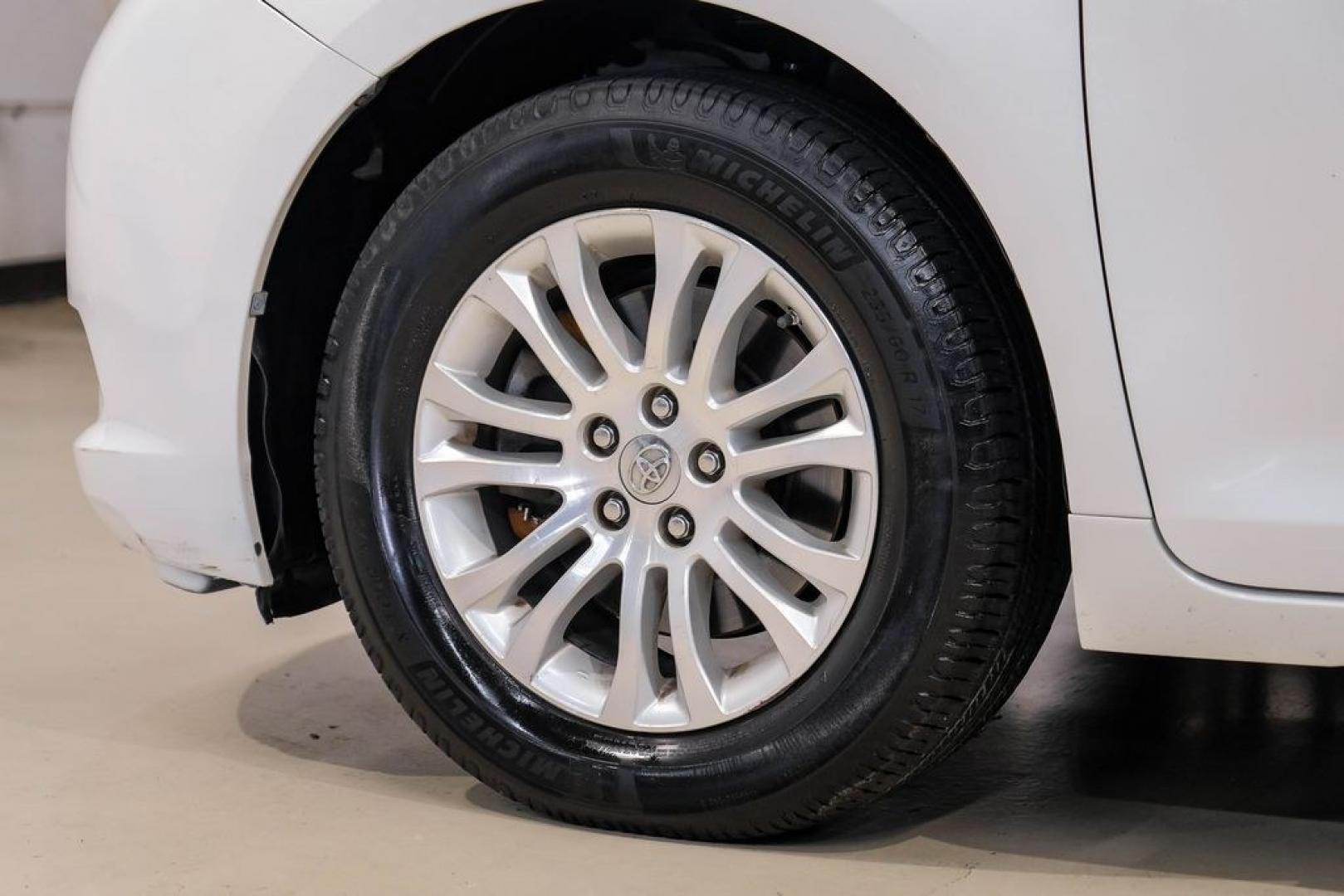2016 Blizzard Pearl /Bisque Toyota Sienna XLE (5TDYK3DC8GS) with an 3.5L V6 SMPI DOHC engine, Automatic transmission, located at 15300 Midway Rd., Addison, TX, 75001, (972) 702-0011, 32.958321, -96.838074- Photo#61