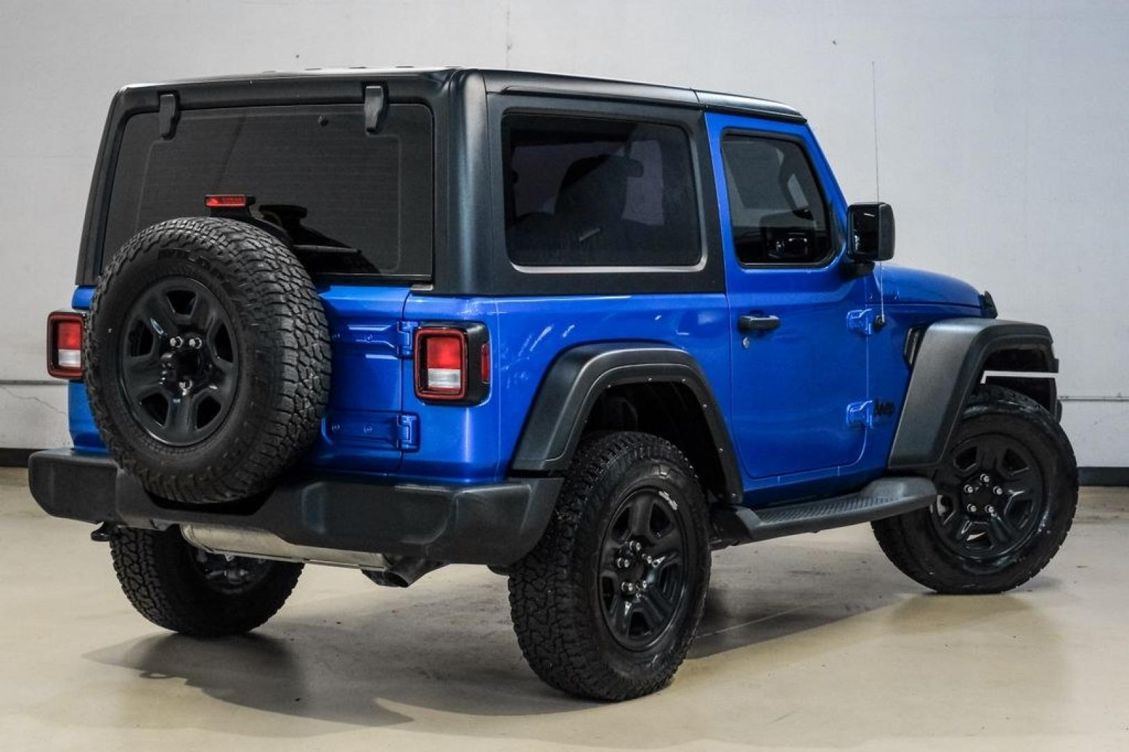 2022 Blue Pearl /Black Jeep Wrangler Sport (1C4GJXAG0NW) with an 3.6L V6 24V VVT engine, Manual transmission, located at 15300 Midway Rd., Addison, TX, 75001, (972) 702-0011, 32.958321, -96.838074- Photo#9