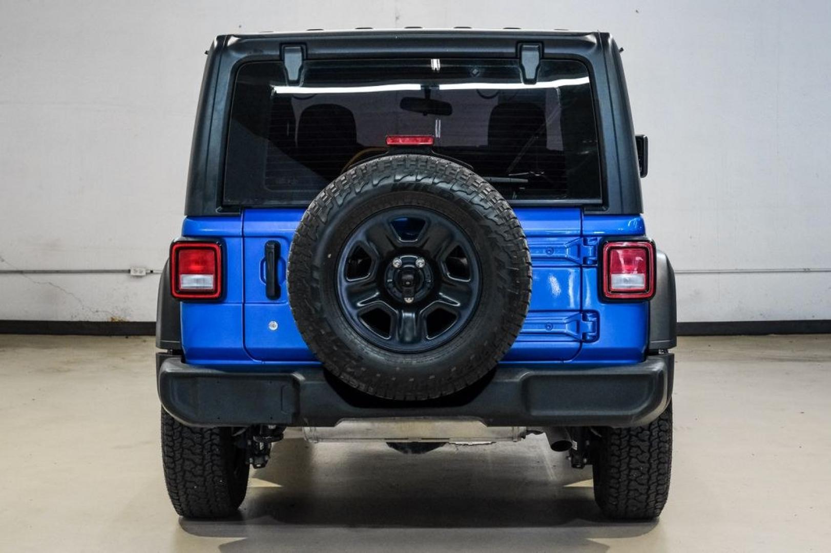 2022 Blue Pearl /Black Jeep Wrangler Sport (1C4GJXAG0NW) with an 3.6L V6 24V VVT engine, Manual transmission, located at 15300 Midway Rd., Addison, TX, 75001, (972) 702-0011, 32.958321, -96.838074- Photo#10