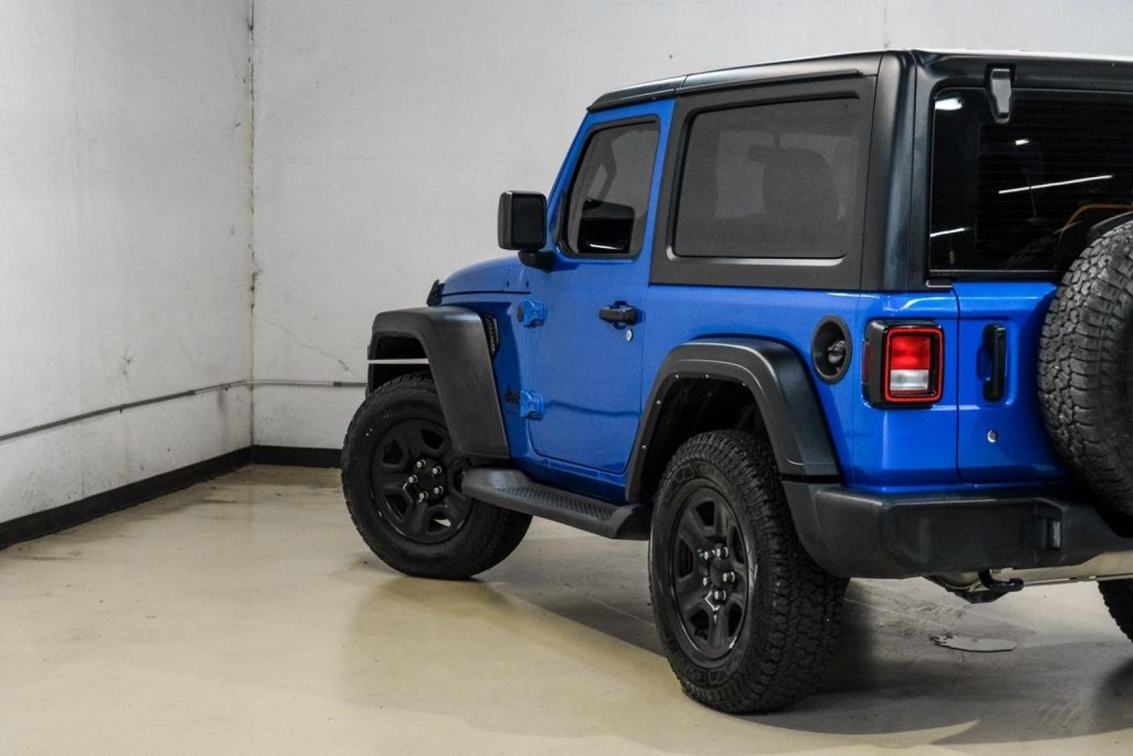 2022 Blue Pearl /Black Jeep Wrangler Sport (1C4GJXAG0NW) with an 3.6L V6 24V VVT engine, Manual transmission, located at 15300 Midway Rd., Addison, TX, 75001, (972) 702-0011, 32.958321, -96.838074- Photo#12
