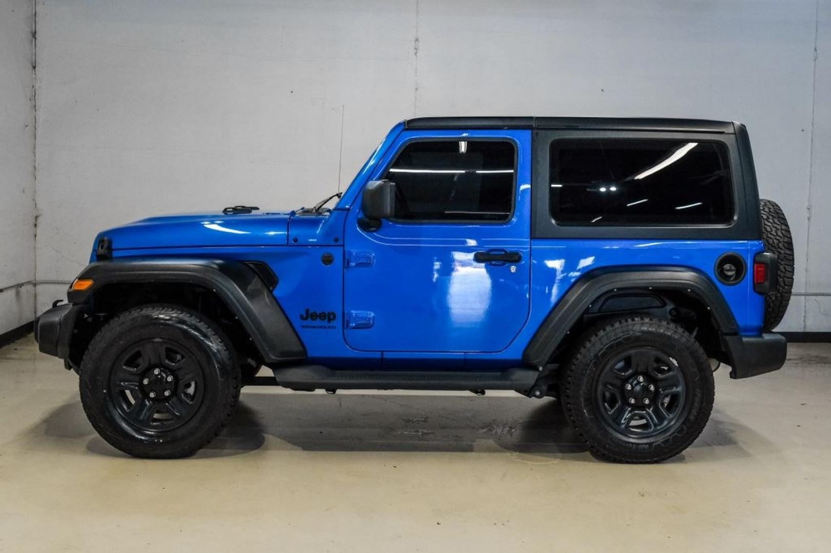 2022 Blue Pearl /Black Jeep Wrangler Sport (1C4GJXAG0NW) with an 3.6L V6 24V VVT engine, Manual transmission, located at 15300 Midway Rd., Addison, TX, 75001, (972) 702-0011, 32.958321, -96.838074- Photo#14