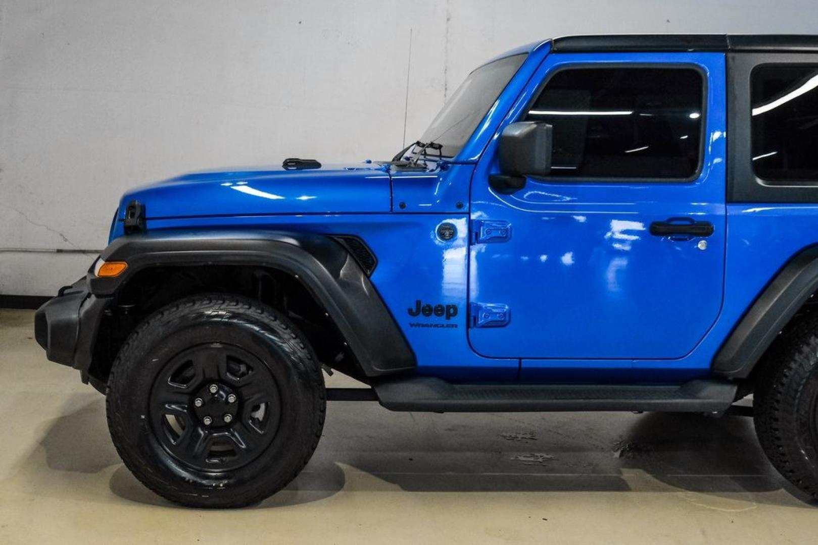 2022 Blue Pearl /Black Jeep Wrangler Sport (1C4GJXAG0NW) with an 3.6L V6 24V VVT engine, Manual transmission, located at 15300 Midway Rd., Addison, TX, 75001, (972) 702-0011, 32.958321, -96.838074- Photo#15