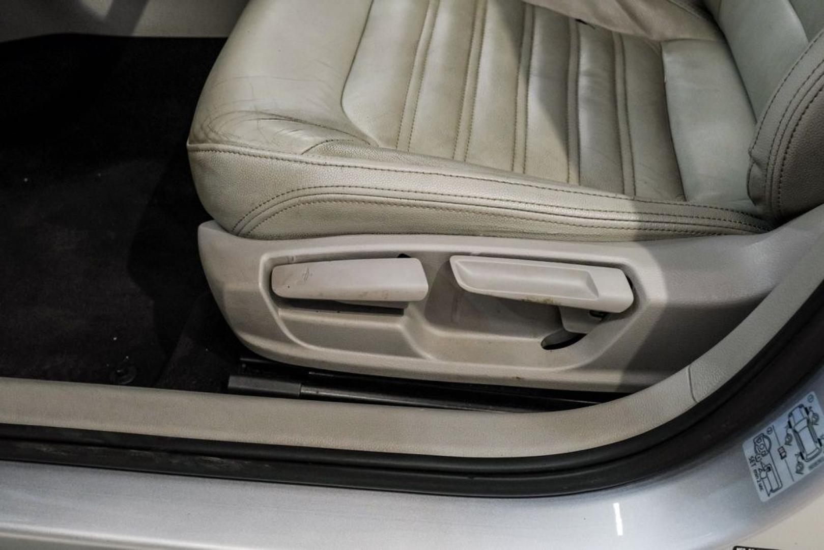 2016 Reflex Silver Metallic /Gray Volkswagen Passat 1.8T S (1VWAS7A31GC) with an 1.8L TSI engine, Automatic transmission, located at 15300 Midway Rd., Addison, TX, 75001, (972) 702-0011, 32.958321, -96.838074- Photo#31