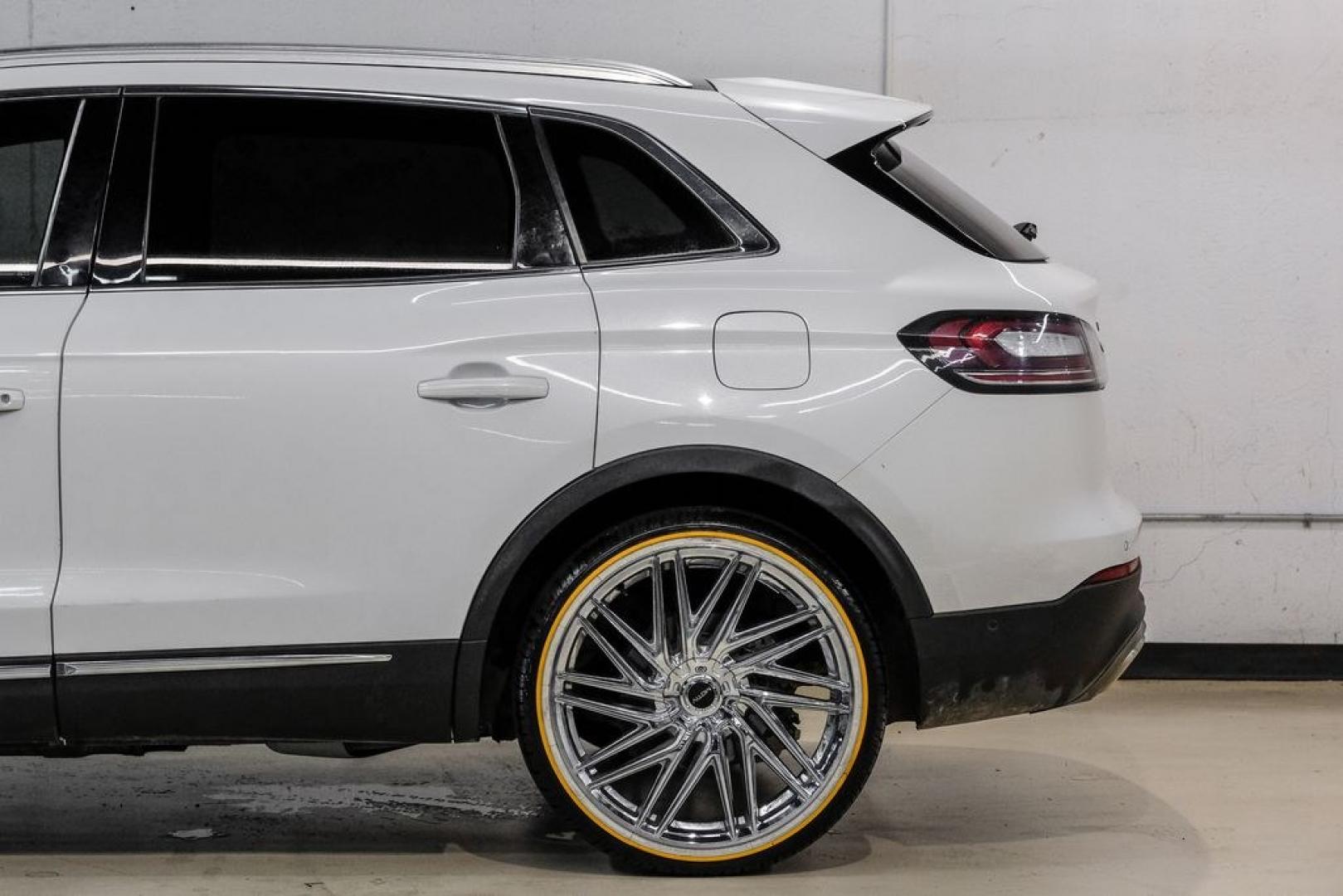 2021 White /Sandstone Lincoln Nautilus Reserve (2LMPJ6K98MB) with an 2.0L Turbocharged engine, Automatic transmission, located at 15300 Midway Rd., Addison, TX, 75001, (972) 702-0011, 32.958321, -96.838074- Photo#17