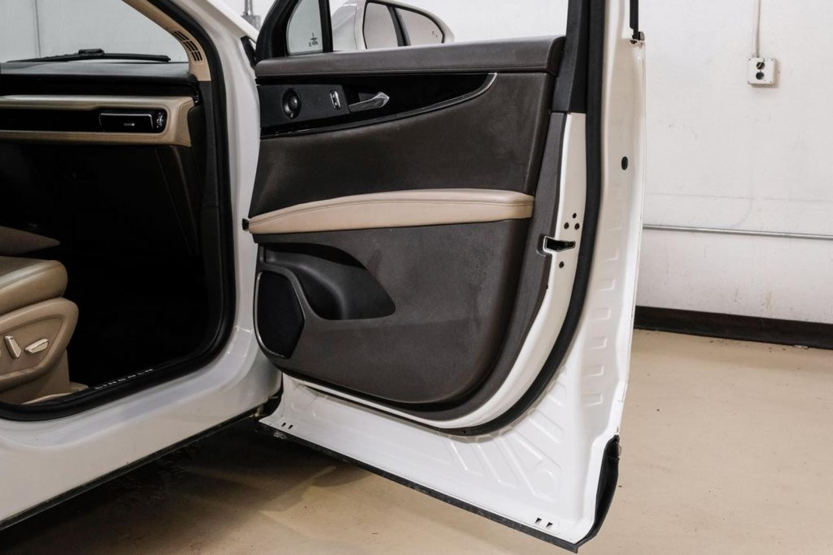 2021 White /Sandstone Lincoln Nautilus Reserve (2LMPJ6K98MB) with an 2.0L Turbocharged engine, Automatic transmission, located at 15300 Midway Rd., Addison, TX, 75001, (972) 702-0011, 32.958321, -96.838074- Photo#55