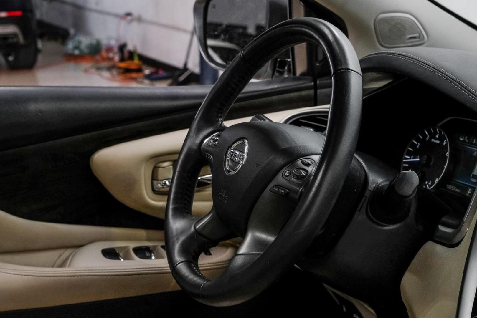 2021 Pearl White /Cashmere Nissan Murano Platinum (5N1AZ2DJ7MC) with an 3.5L V6 DOHC 24V engine, CVT transmission, located at 15300 Midway Rd., Addison, TX, 75001, (972) 702-0011, 32.958321, -96.838074- Photo#20