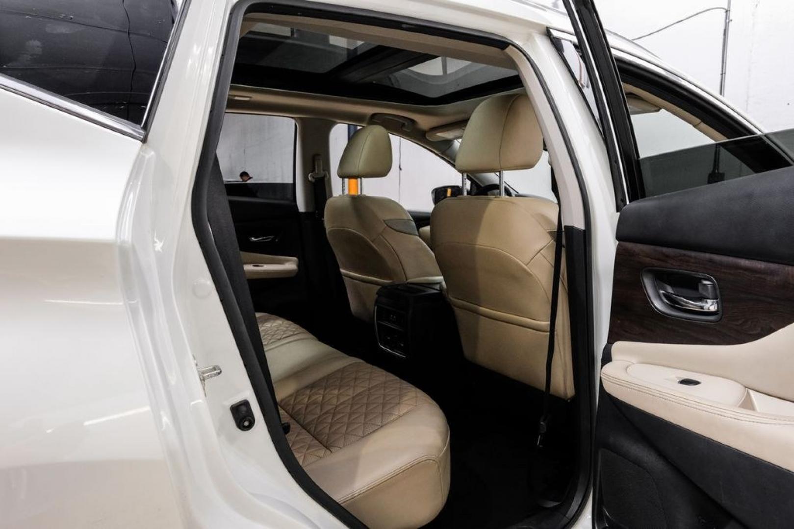 2021 Pearl White /Cashmere Nissan Murano Platinum (5N1AZ2DJ7MC) with an 3.5L V6 DOHC 24V engine, CVT transmission, located at 15300 Midway Rd., Addison, TX, 75001, (972) 702-0011, 32.958321, -96.838074- Photo#45