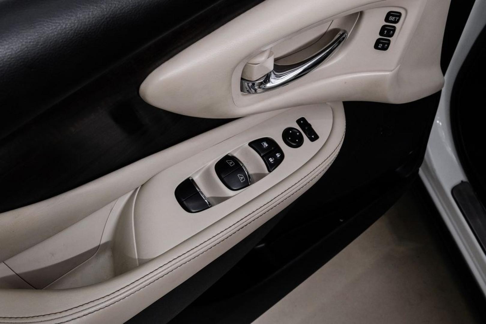 2021 Pearl White /Cashmere Nissan Murano Platinum (5N1AZ2DJ7MC) with an 3.5L V6 DOHC 24V engine, CVT transmission, located at 15300 Midway Rd., Addison, TX, 75001, (972) 702-0011, 32.958321, -96.838074- Photo#51