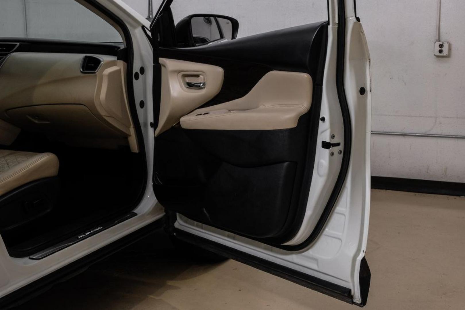 2021 Pearl White /Cashmere Nissan Murano Platinum (5N1AZ2DJ7MC) with an 3.5L V6 DOHC 24V engine, CVT transmission, located at 15300 Midway Rd., Addison, TX, 75001, (972) 702-0011, 32.958321, -96.838074- Photo#53
