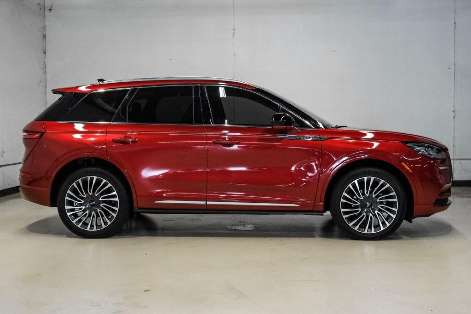2022 Red /Sandstone Lincoln Corsair Standard (5LMCJ1DH6NU) with an 2.3L I4 engine, Automatic transmission, located at 15300 Midway Rd., Addison, TX, 75001, (972) 702-0011, 32.958321, -96.838074- Photo#9