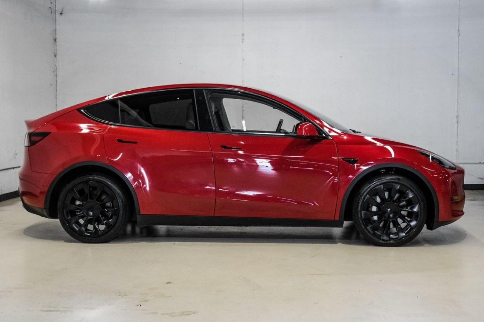 2022 Red Multi-Coat /White/Black Tesla Model Y Long Range (7SAYGDEEXNF) with an Electric Motor engine, Automatic transmission, located at 15300 Midway Rd., Addison, TX, 75001, (972) 702-0011, 32.958321, -96.838074- Photo#9