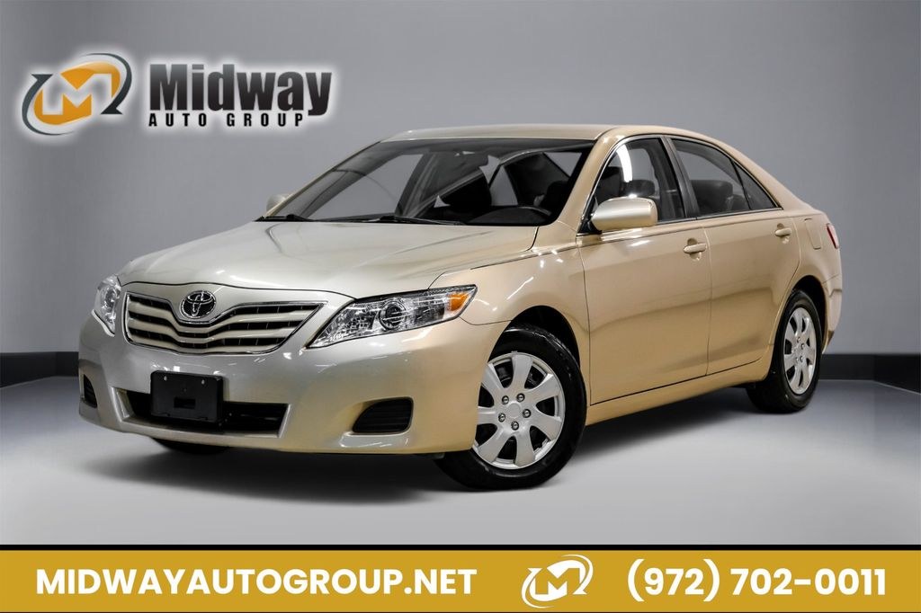 photo of 2011 Toyota Camry LE