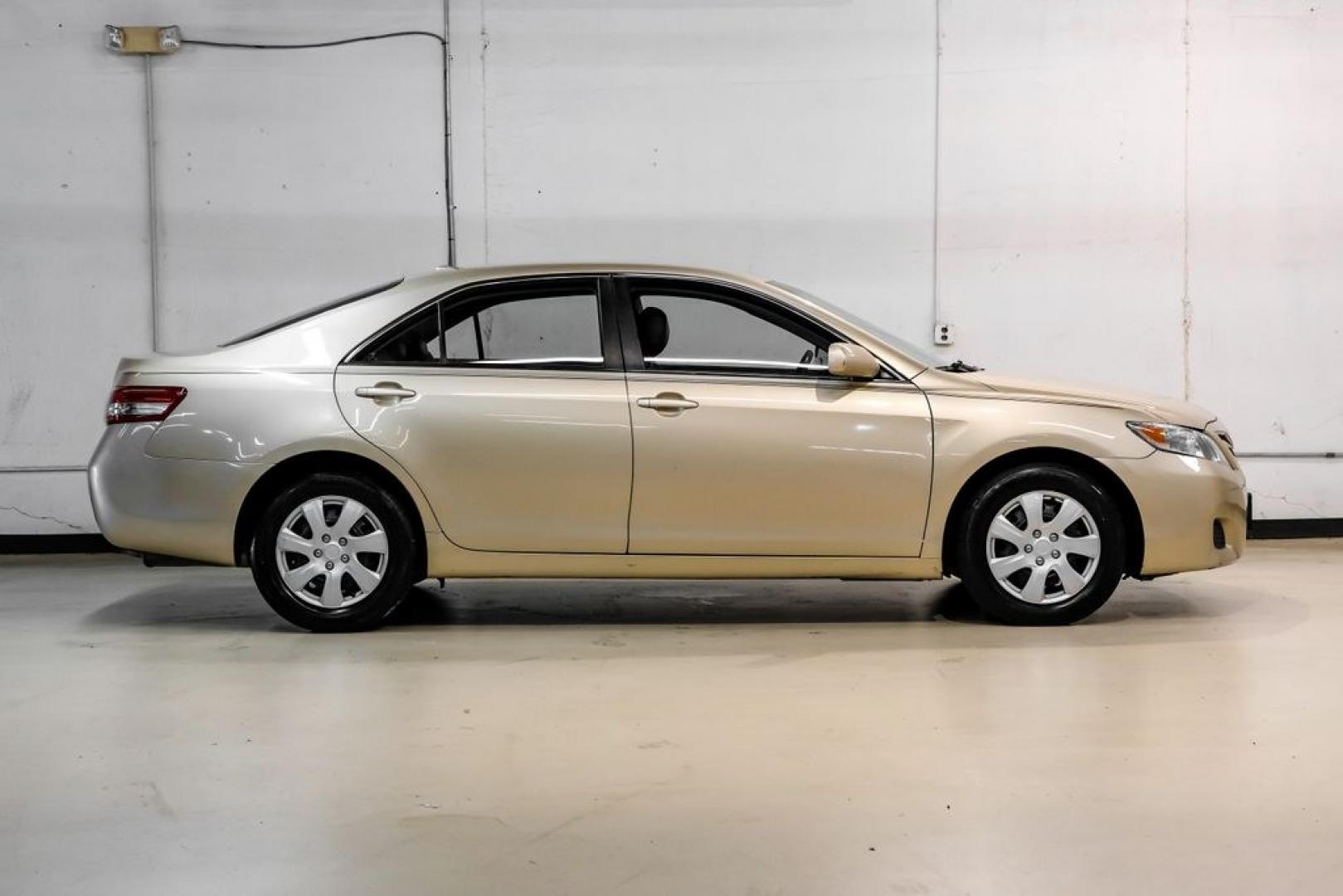 2011 Sandy Beach Metallic /Bisque Toyota Camry LE (4T1BF3EK8BU) with an 2.5L I4 SMPI DOHC engine, Automatic transmission, located at 15300 Midway Rd., Addison, TX, 75001, (972) 702-0011, 32.958321, -96.838074- Photo#8