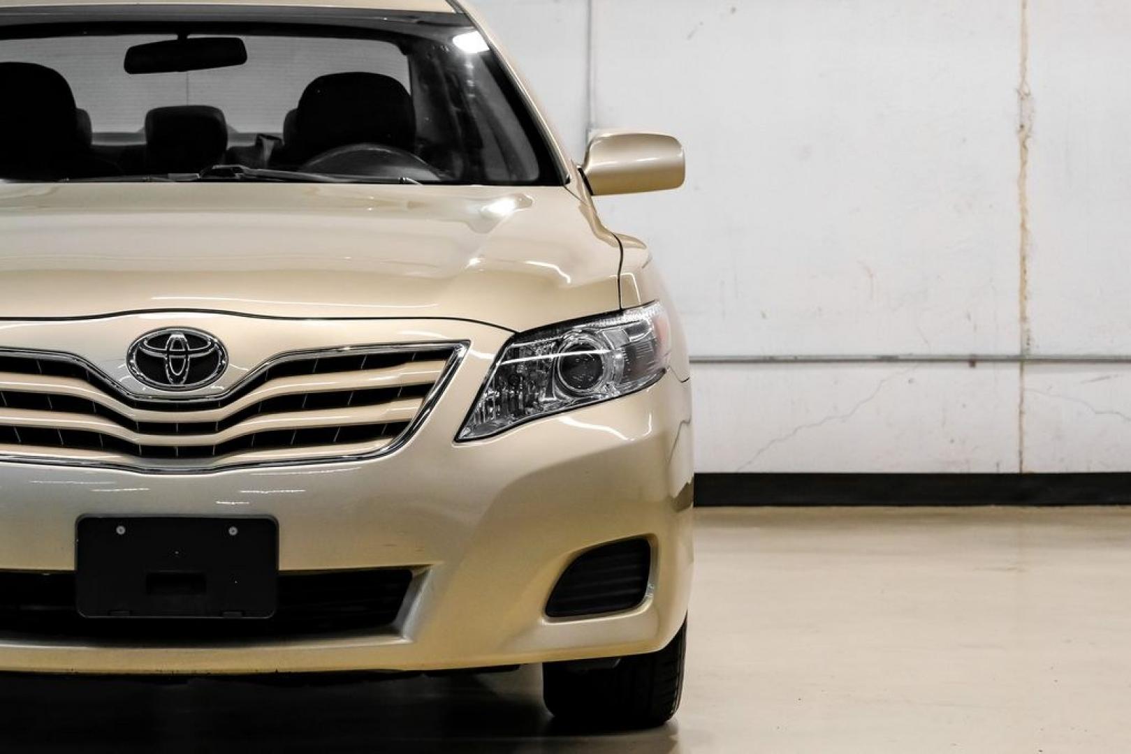 2011 Sandy Beach Metallic /Bisque Toyota Camry LE (4T1BF3EK8BU) with an 2.5L I4 SMPI DOHC engine, Automatic transmission, located at 15300 Midway Rd., Addison, TX, 75001, (972) 702-0011, 32.958321, -96.838074- Photo#47