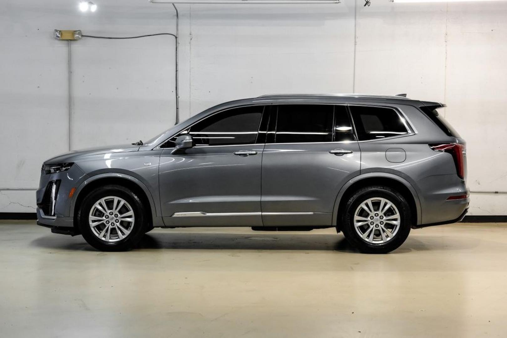 2021 Steel Metallic /Jet Black Cadillac XT6 Luxury (1GYKPAR44MZ) with an 2.0L Turbocharged engine, Automatic transmission, located at 15300 Midway Rd., Addison, TX, 75001, (972) 702-0011, 32.958321, -96.838074- Photo#15