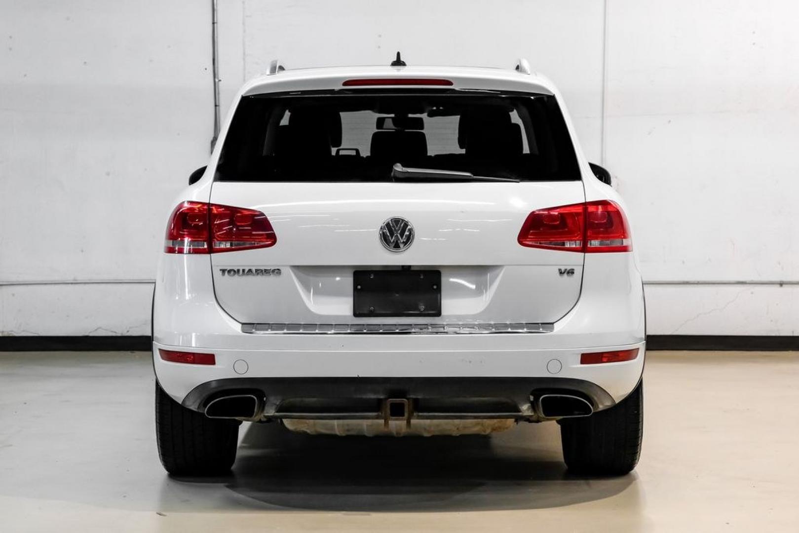 2014 Pure White /Saddle Brown Volkswagen Touareg 3.6L (WVGEF9BPXED) with an 3.6L V6 DOHC engine, Automatic transmission, located at 15300 Midway Rd., Addison, TX, 75001, (972) 702-0011, 32.958321, -96.838074- Photo#13