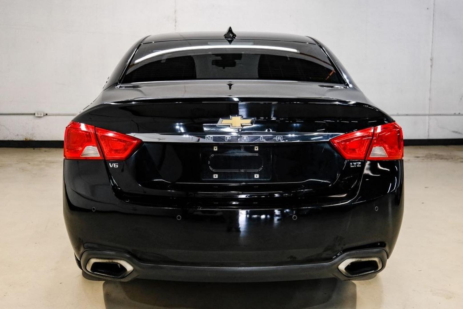 2016 Black /Jet Black/Dark Titanium Chevrolet Impala LTZ (2G1145S39G9) with an 3.6L V6 DI DOHC engine, Automatic transmission, located at 15300 Midway Rd., Addison, TX, 75001, (972) 702-0011, 32.958321, -96.838074- Photo#8