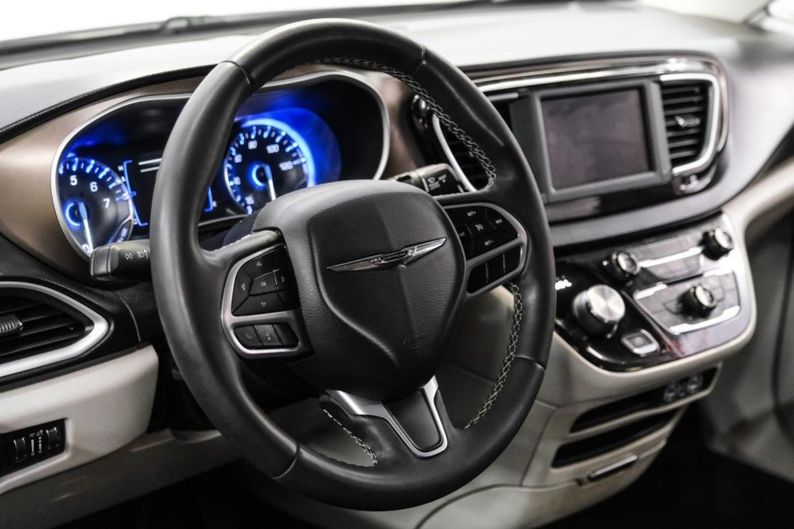 2022 Bright White Clearcoat /Black Chrysler Voyager LX (2C4RC1CG7NR) with an 3.6L V6 24V VVT engine, Automatic transmission, located at 15300 Midway Rd., Addison, TX, 75001, (972) 702-0011, 32.958321, -96.838074- Photo#13