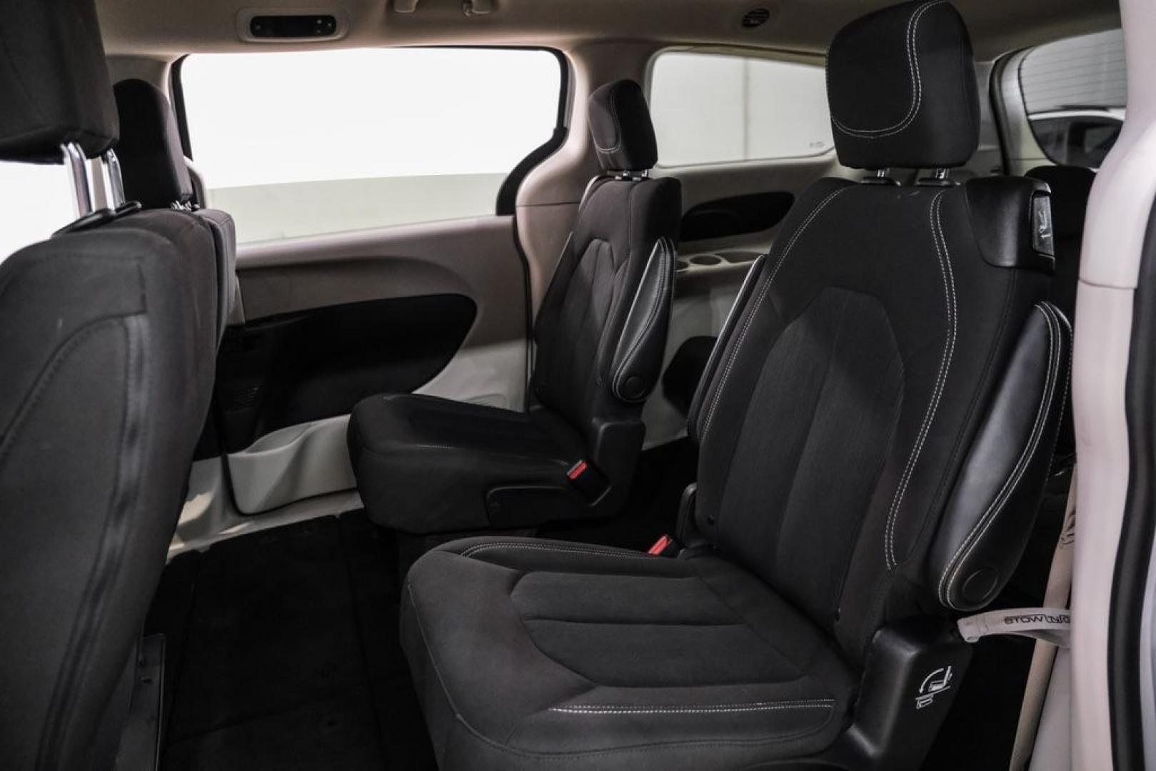 2022 Bright White Clearcoat /Black Chrysler Voyager LX (2C4RC1CG7NR) with an 3.6L V6 24V VVT engine, Automatic transmission, located at 15300 Midway Rd., Addison, TX, 75001, (972) 702-0011, 32.958321, -96.838074- Photo#37