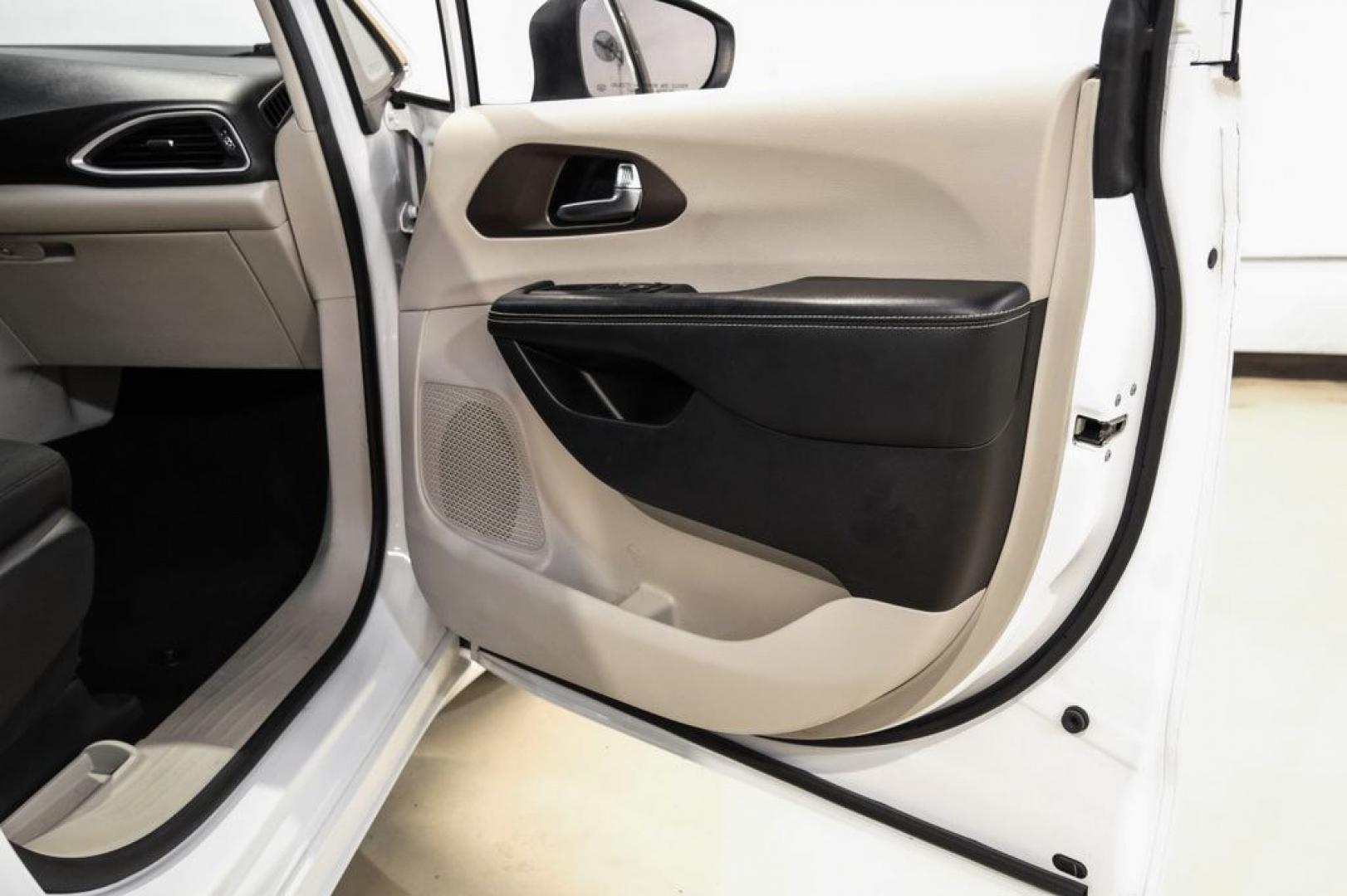 2022 Bright White Clearcoat /Black Chrysler Voyager LX (2C4RC1CG7NR) with an 3.6L V6 24V VVT engine, Automatic transmission, located at 15300 Midway Rd., Addison, TX, 75001, (972) 702-0011, 32.958321, -96.838074- Photo#41