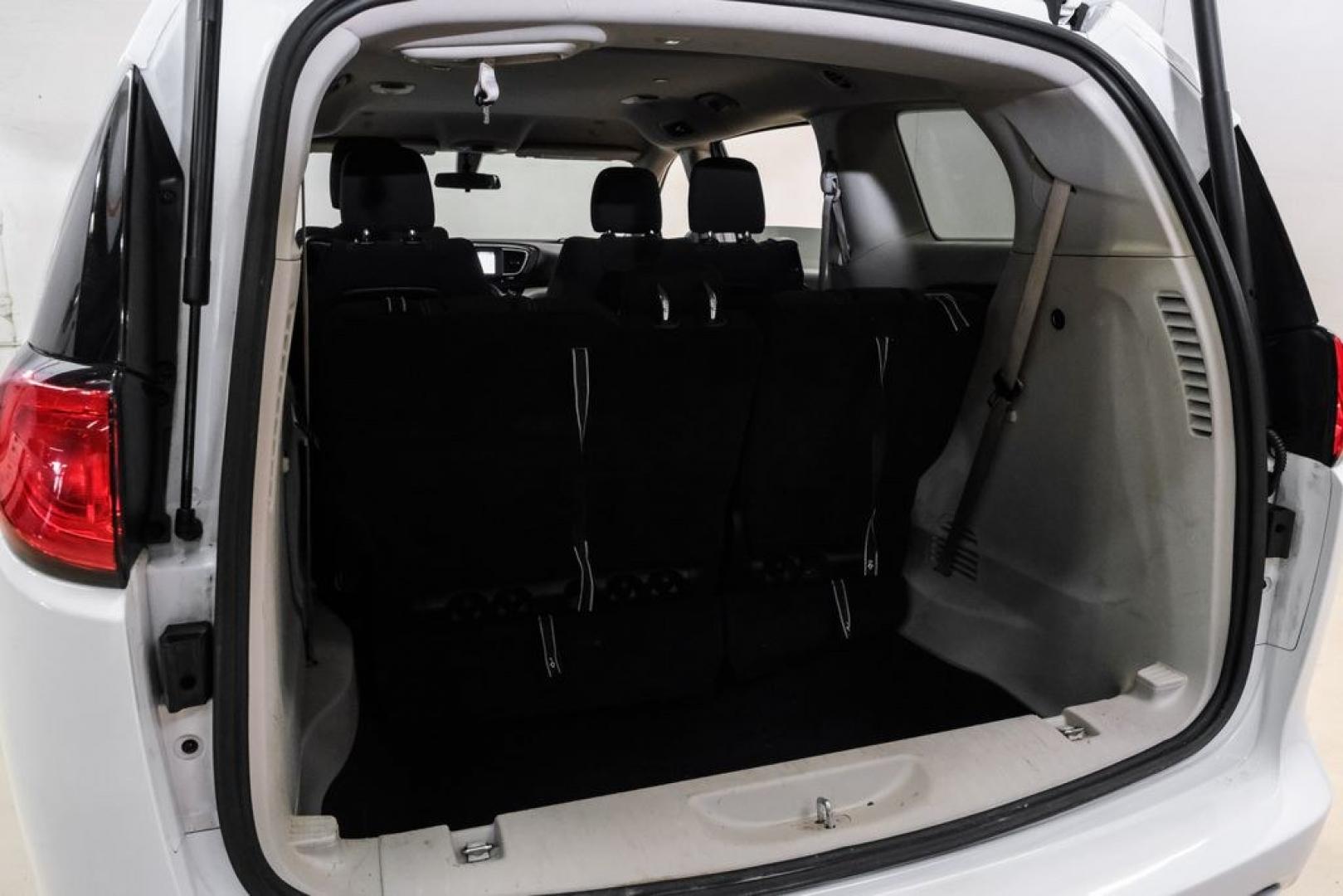 2022 Bright White Clearcoat /Black Chrysler Voyager LX (2C4RC1CG7NR) with an 3.6L V6 24V VVT engine, Automatic transmission, located at 15300 Midway Rd., Addison, TX, 75001, (972) 702-0011, 32.958321, -96.838074- Photo#48