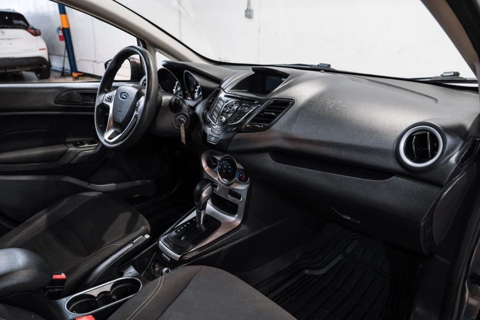 2019 Magnetic /Black Ford Fiesta SE (3FADP4BJXKM) with an 1.6L I4 Ti-VCT engine, Automatic transmission, located at 15300 Midway Rd., Addison, TX, 75001, (972) 702-0011, 32.958321, -96.838074- Photo#11