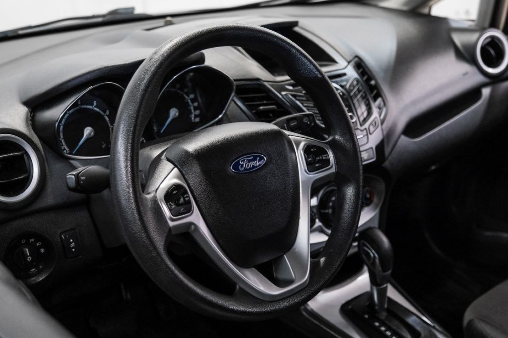 2019 Magnetic /Black Ford Fiesta SE (3FADP4BJXKM) with an 1.6L I4 Ti-VCT engine, Automatic transmission, located at 15300 Midway Rd., Addison, TX, 75001, (972) 702-0011, 32.958321, -96.838074- Photo#14