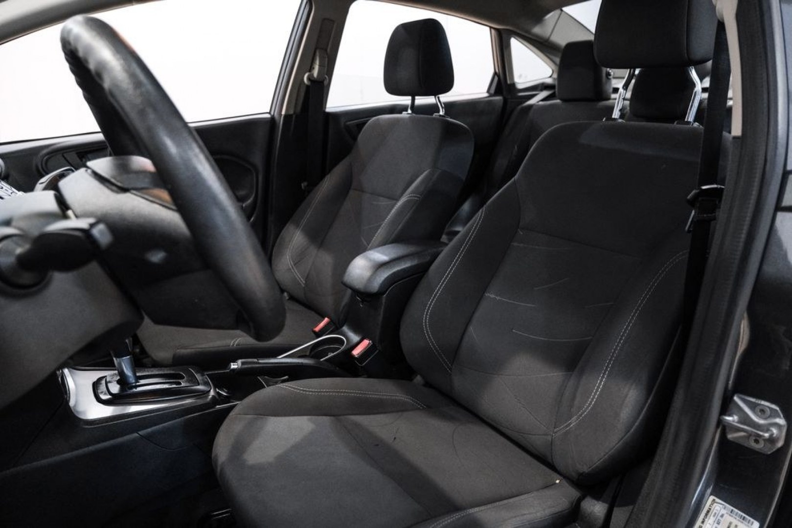 2019 Magnetic /Black Ford Fiesta SE (3FADP4BJXKM) with an 1.6L I4 Ti-VCT engine, Automatic transmission, located at 15300 Midway Rd., Addison, TX, 75001, (972) 702-0011, 32.958321, -96.838074- Photo#27