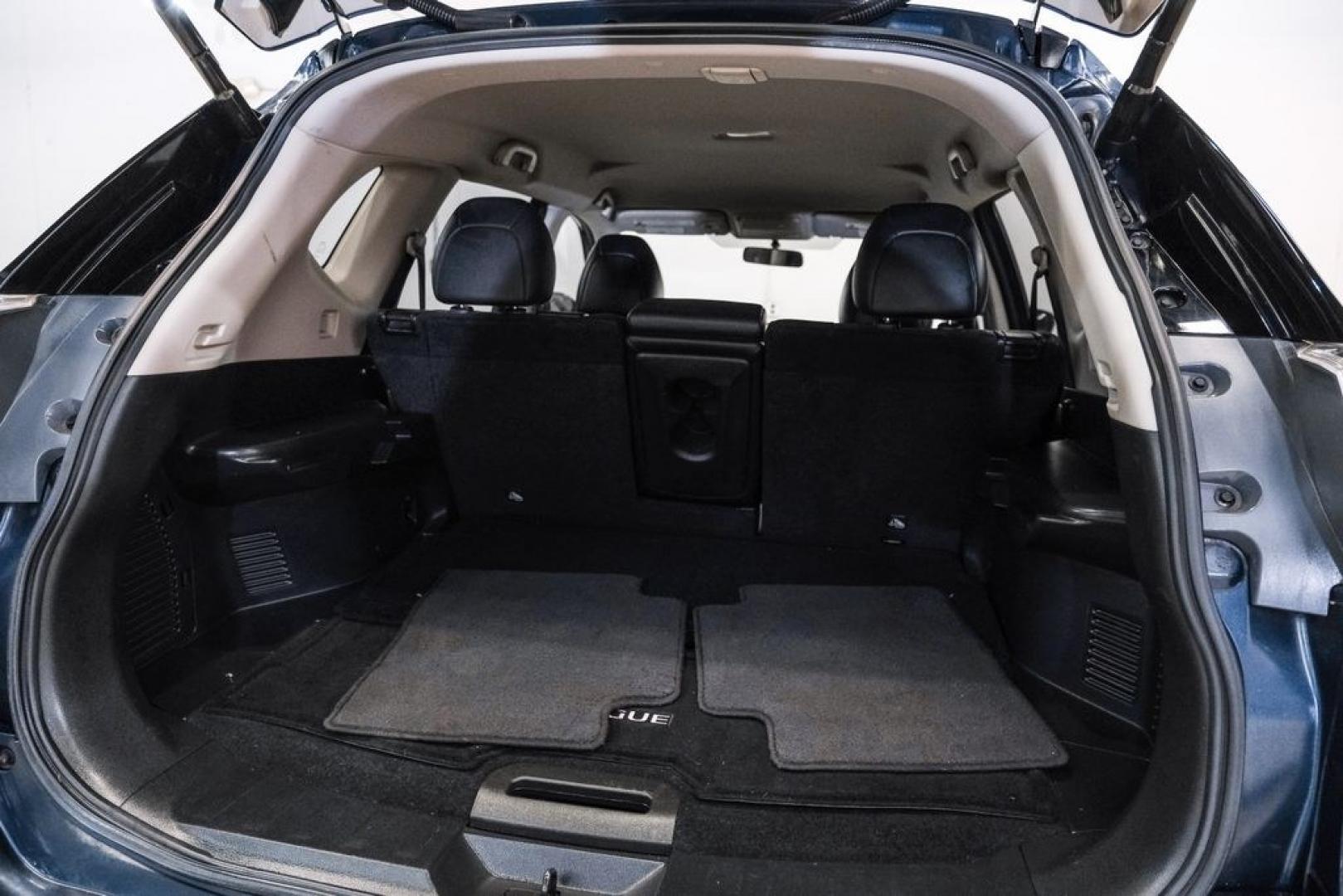 2016 Arctic Blue /Charcoal Nissan Rogue SL (JN8AT2MT9GW) with an 2.5L I4 DOHC 16V engine, CVT transmission, located at 15300 Midway Rd., Addison, TX, 75001, (972) 702-0011, 32.958321, -96.838074- Photo#12