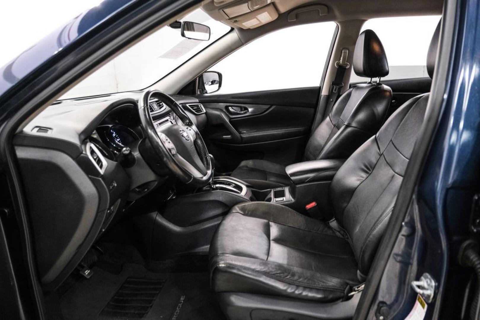 2016 Arctic Blue /Charcoal Nissan Rogue SL (JN8AT2MT9GW) with an 2.5L I4 DOHC 16V engine, CVT transmission, located at 15300 Midway Rd., Addison, TX, 75001, (972) 702-0011, 32.958321, -96.838074- Photo#3