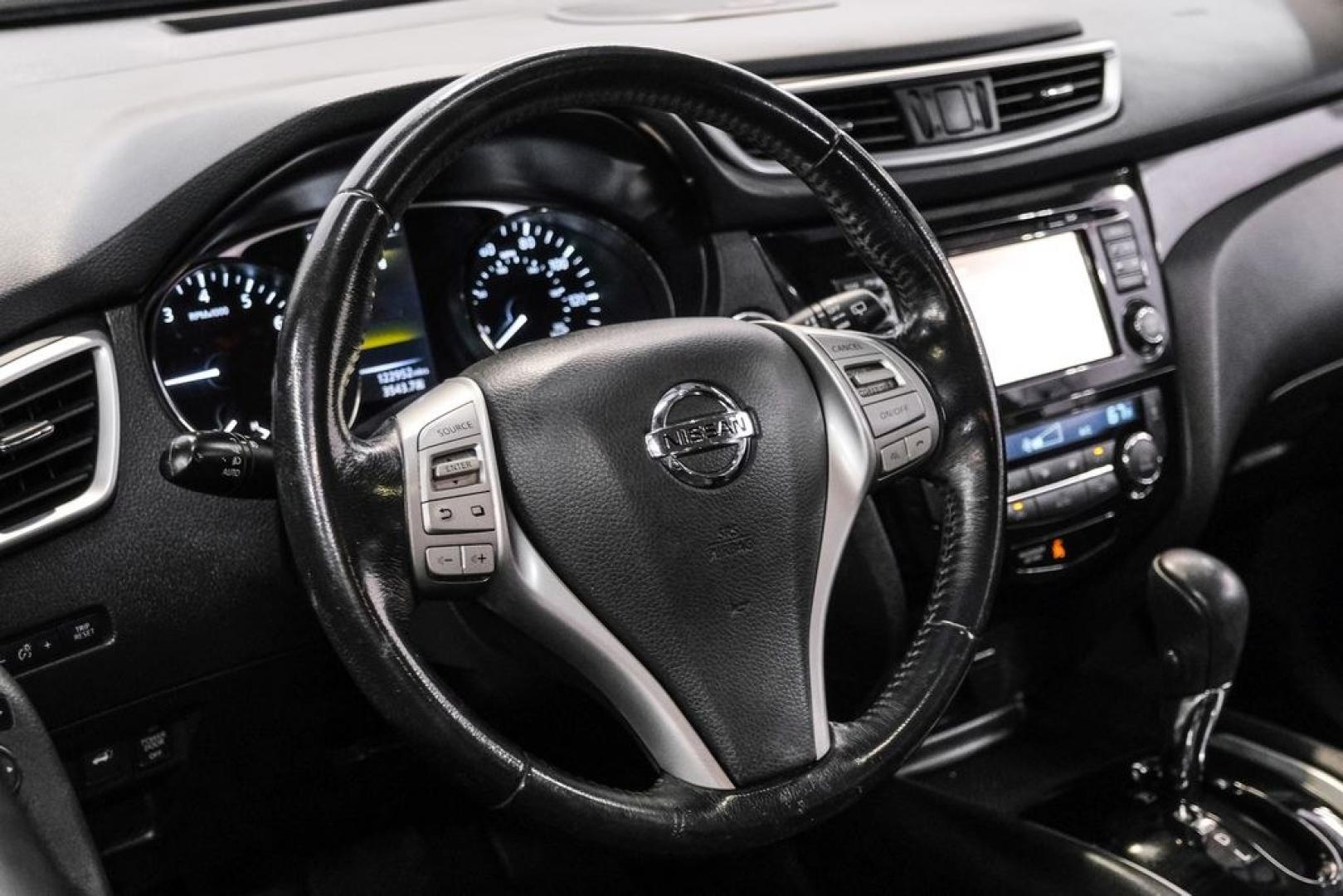 2016 Arctic Blue /Charcoal Nissan Rogue SL (JN8AT2MT9GW) with an 2.5L I4 DOHC 16V engine, CVT transmission, located at 15300 Midway Rd., Addison, TX, 75001, (972) 702-0011, 32.958321, -96.838074- Photo#6