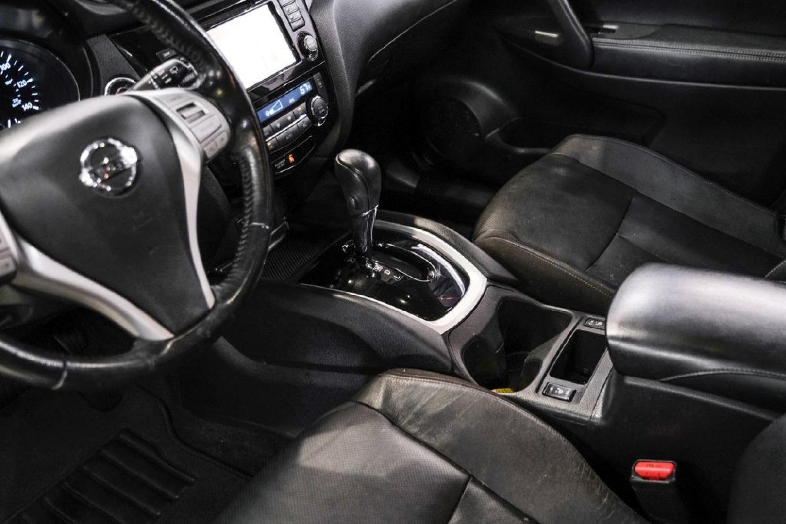 2016 Arctic Blue /Charcoal Nissan Rogue SL (JN8AT2MT9GW) with an 2.5L I4 DOHC 16V engine, CVT transmission, located at 15300 Midway Rd., Addison, TX, 75001, (972) 702-0011, 32.958321, -96.838074- Photo#10