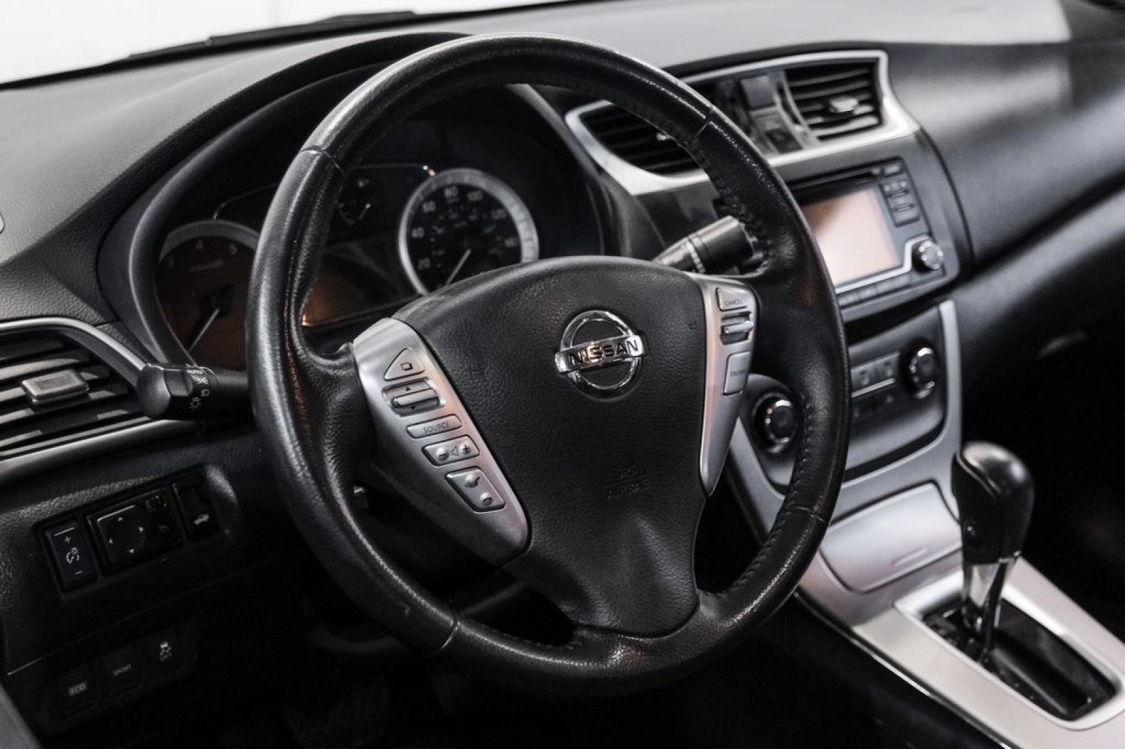 2015 Titanium /Charcoal Nissan Sentra SV (3N1AB7AP0FL) with an 1.8L 4-Cylinder DOHC 16V engine, CVT transmission, located at 15300 Midway Rd., Addison, TX, 75001, (972) 702-0011, 32.958321, -96.838074- Photo#14
