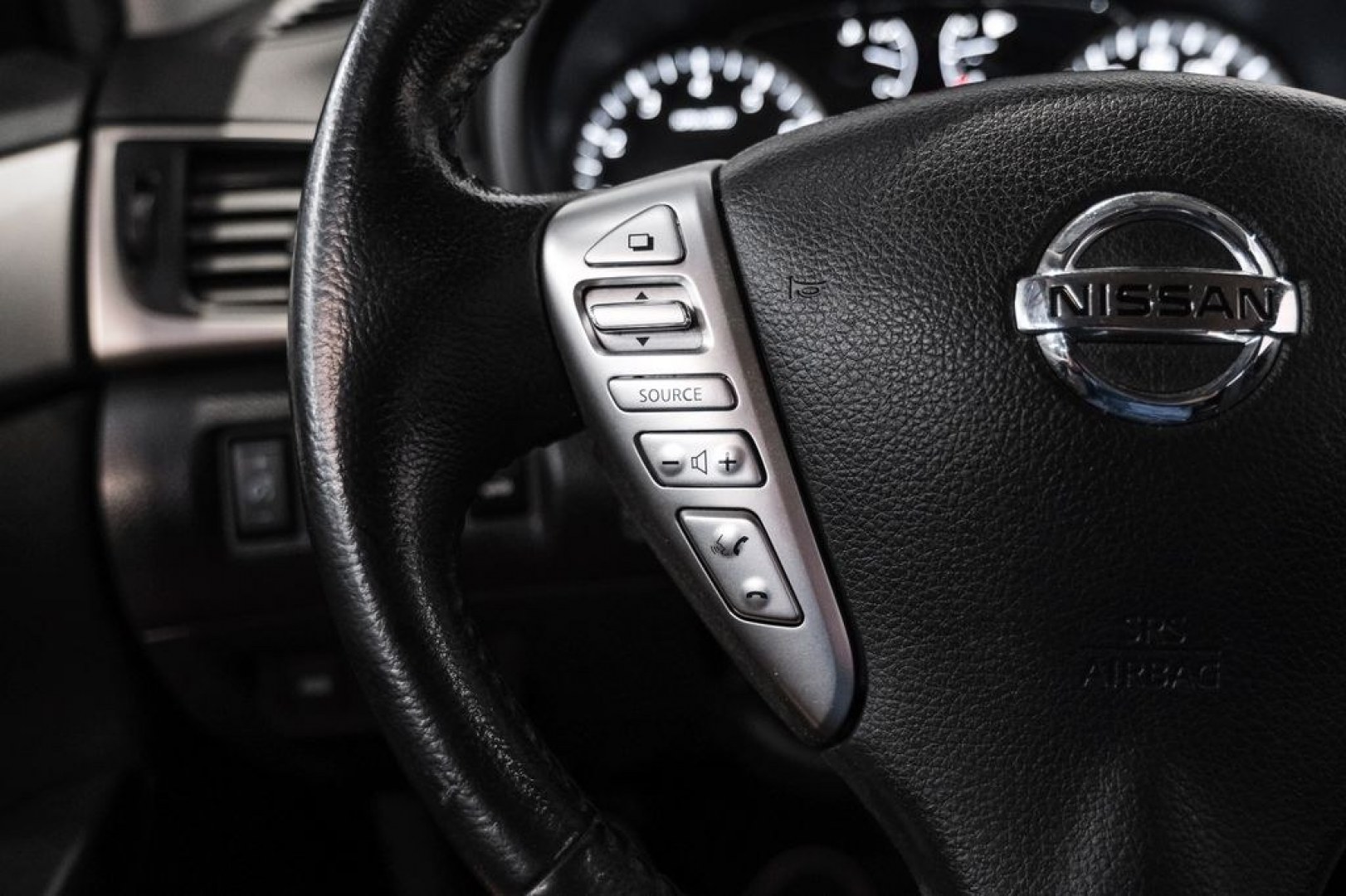 2015 Titanium /Charcoal Nissan Sentra SV (3N1AB7AP0FL) with an 1.8L 4-Cylinder DOHC 16V engine, CVT transmission, located at 15300 Midway Rd., Addison, TX, 75001, (972) 702-0011, 32.958321, -96.838074- Photo#15
