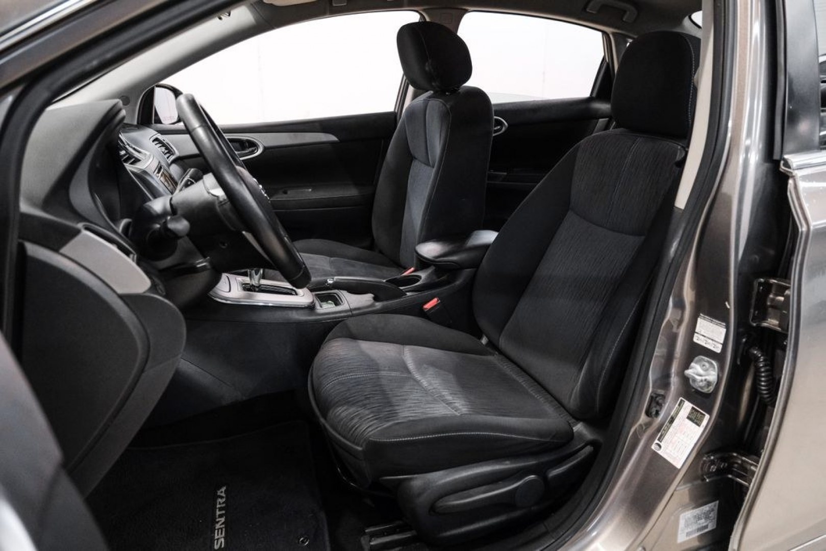 2015 Titanium /Charcoal Nissan Sentra SV (3N1AB7AP0FL) with an 1.8L 4-Cylinder DOHC 16V engine, CVT transmission, located at 15300 Midway Rd., Addison, TX, 75001, (972) 702-0011, 32.958321, -96.838074- Photo#30
