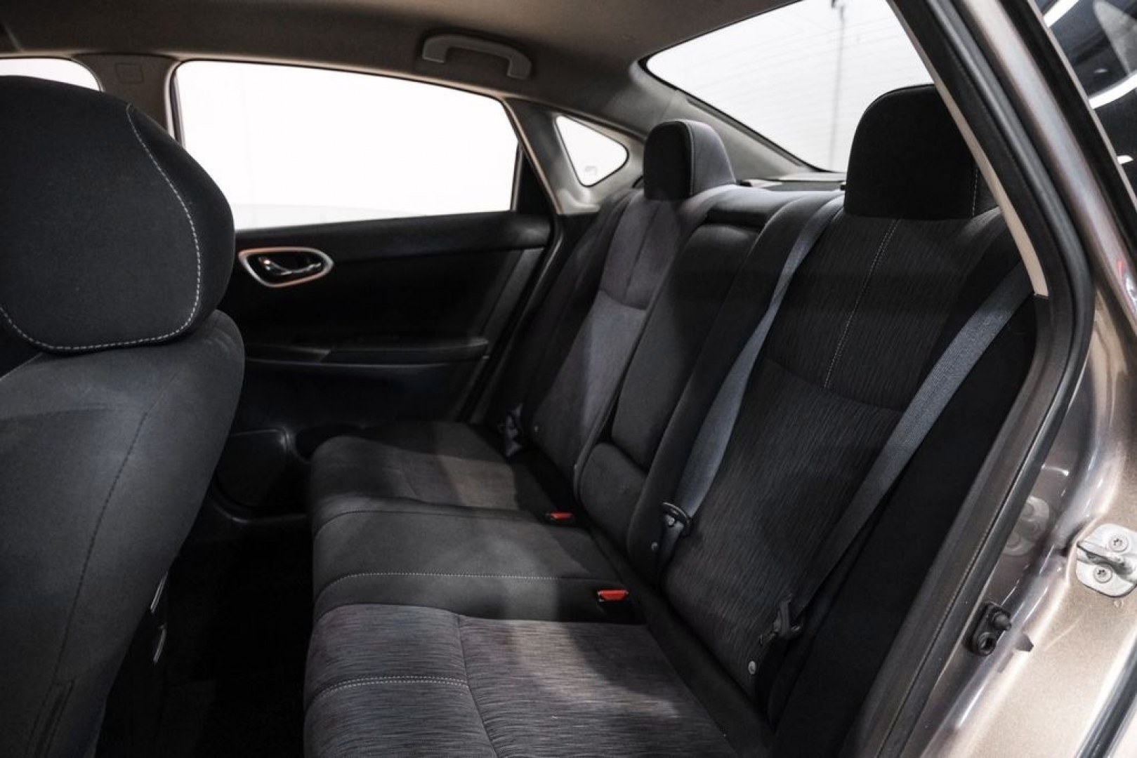 2015 Titanium /Charcoal Nissan Sentra SV (3N1AB7AP0FL) with an 1.8L 4-Cylinder DOHC 16V engine, CVT transmission, located at 15300 Midway Rd., Addison, TX, 75001, (972) 702-0011, 32.958321, -96.838074- Photo#36