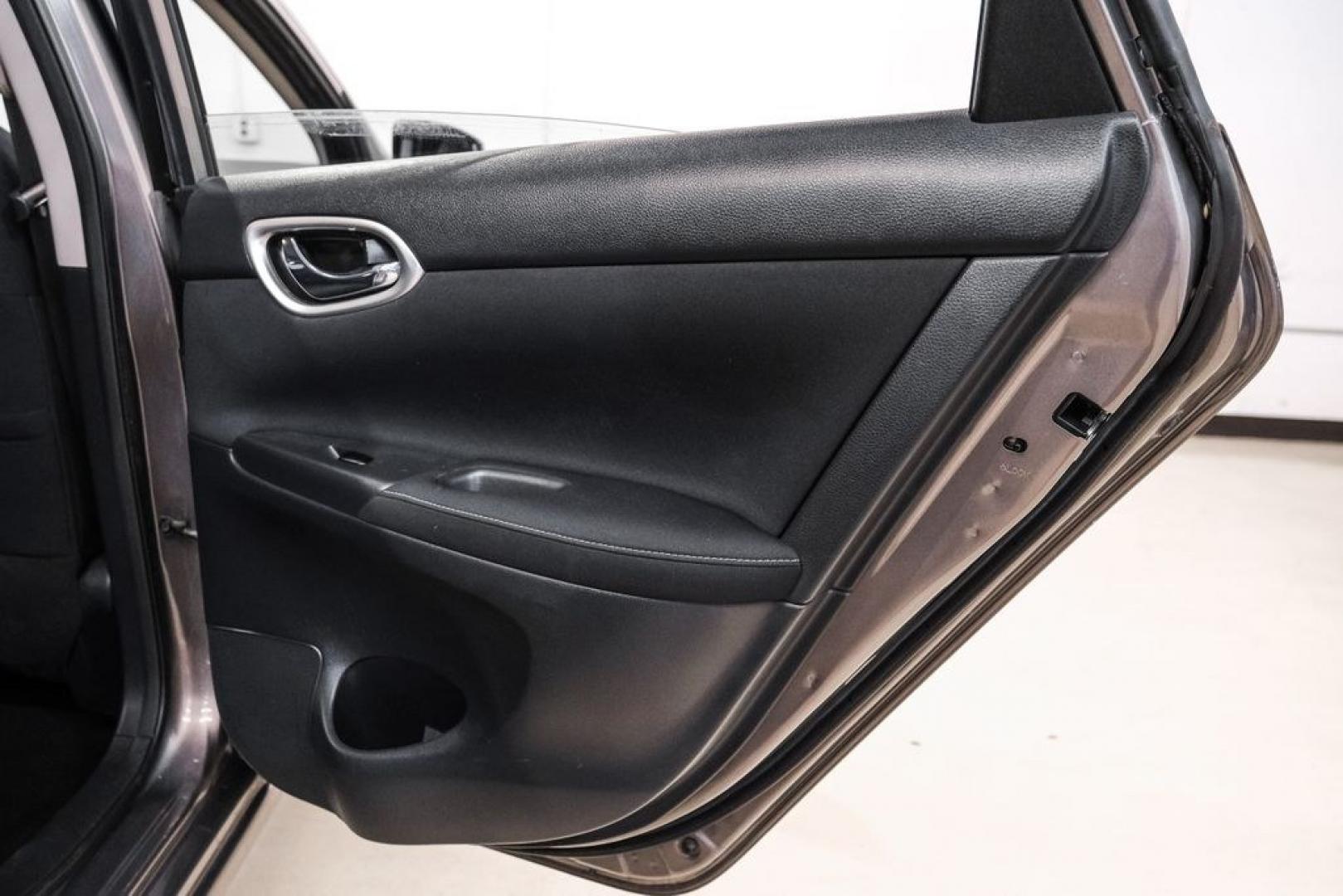 2015 Titanium /Charcoal Nissan Sentra SV (3N1AB7AP0FL) with an 1.8L 4-Cylinder DOHC 16V engine, CVT transmission, located at 15300 Midway Rd., Addison, TX, 75001, (972) 702-0011, 32.958321, -96.838074- Photo#43