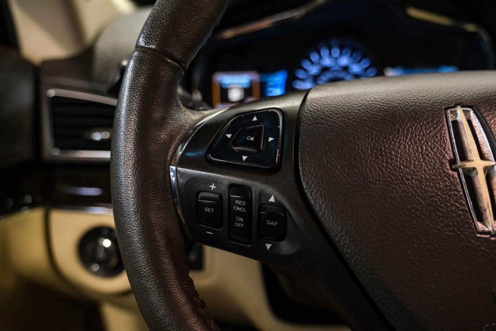 2019 Pearl Metallic /Light Dune Lincoln MKT Standard (2LMHJ5AT2KB) with an V6 engine, Automatic transmission, located at 15300 Midway Rd., Addison, TX, 75001, (972) 702-0011, 32.958321, -96.838074- Photo#15