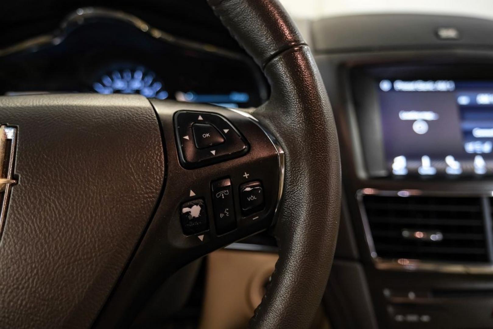 2019 Pearl Metallic /Light Dune Lincoln MKT Standard (2LMHJ5AT2KB) with an V6 engine, Automatic transmission, located at 15300 Midway Rd., Addison, TX, 75001, (972) 702-0011, 32.958321, -96.838074- Photo#16