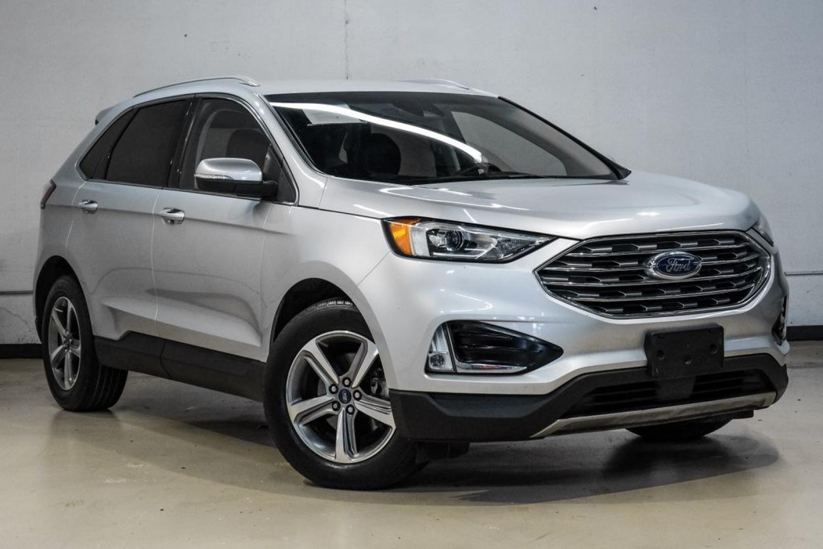 2019 Ingot Silver /Ebony Ford Edge SEL (2FMPK3J9XKB) with an EcoBoost 2.0L I4 GTDi DOHC Turbocharged VCT engine, Automatic transmission, located at 15300 Midway Rd., Addison, TX, 75001, (972) 702-0011, 32.958321, -96.838074- Photo#7