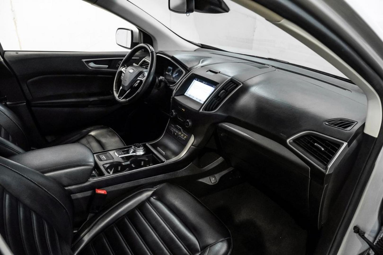 2019 Ingot Silver /Ebony Ford Edge SEL (2FMPK3J9XKB) with an EcoBoost 2.0L I4 GTDi DOHC Turbocharged VCT engine, Automatic transmission, located at 15300 Midway Rd., Addison, TX, 75001, (972) 702-0011, 32.958321, -96.838074- Photo#17