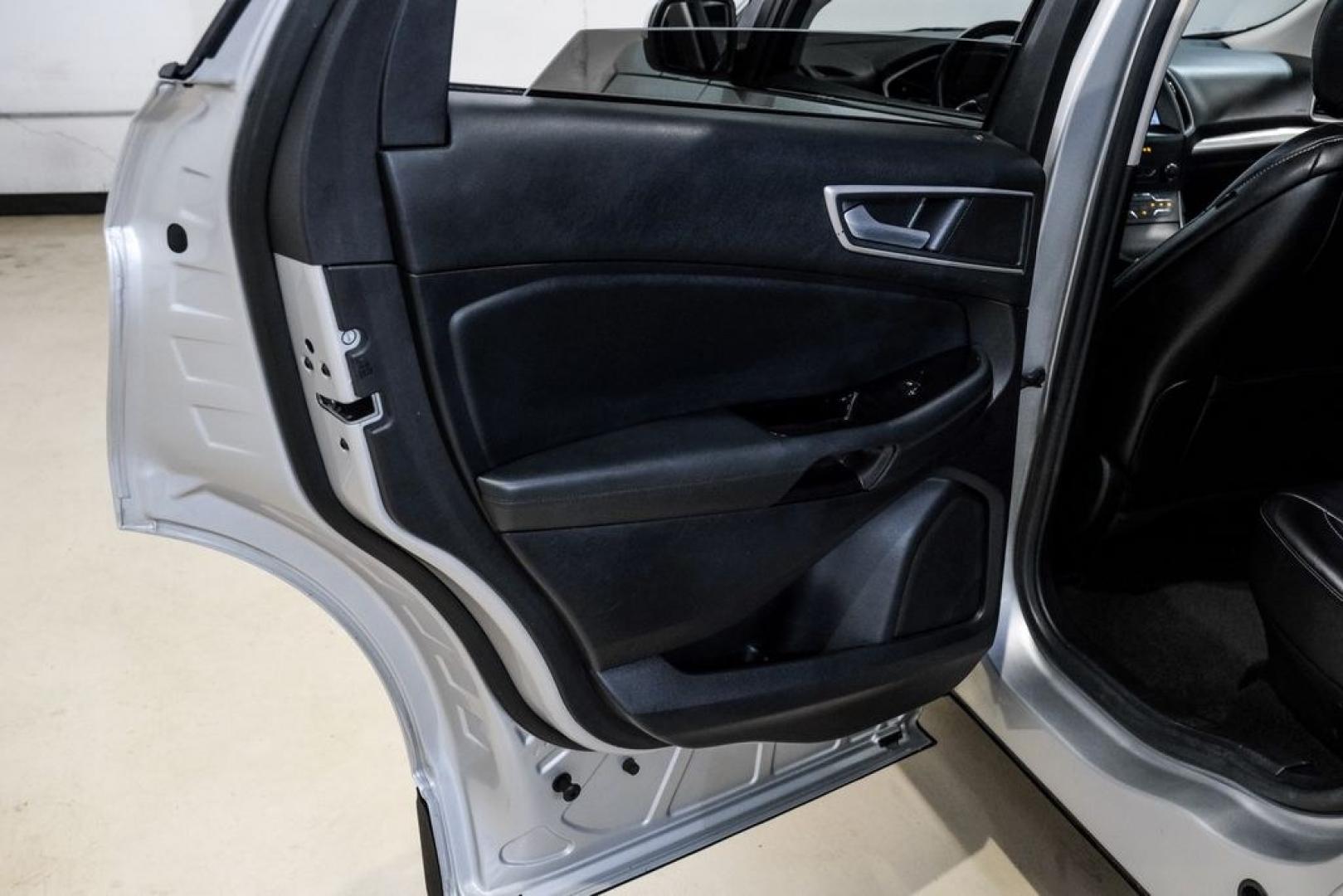 2019 Ingot Silver /Ebony Ford Edge SEL (2FMPK3J9XKB) with an EcoBoost 2.0L I4 GTDi DOHC Turbocharged VCT engine, Automatic transmission, located at 15300 Midway Rd., Addison, TX, 75001, (972) 702-0011, 32.958321, -96.838074- Photo#44