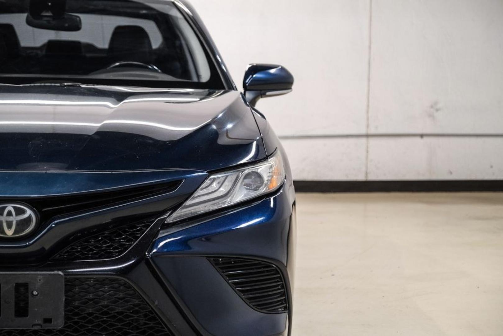 2019 Aqua /Black Toyota Camry XSE (4T1B61HK8KU) with an 2.5L I4 DOHC 16V engine, Automatic transmission, located at 15300 Midway Rd., Addison, TX, 75001, (972) 702-0011, 32.958321, -96.838074- Photo#44