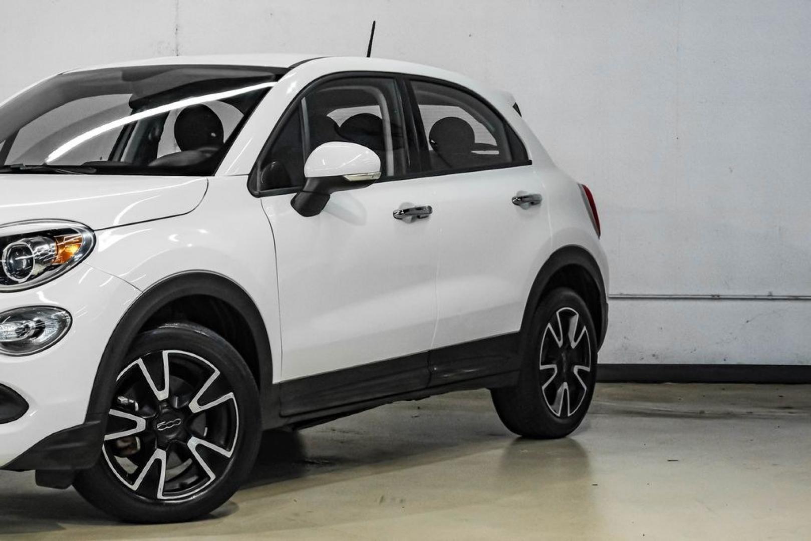2017 White Clearcoat /Black Fiat 500X Pop (ZFBCFXAB5HP) with an 2.4L I4 MultiAir engine, Automatic transmission, located at 15300 Midway Rd., Addison, TX, 75001, (972) 702-0011, 32.958321, -96.838074- Photo#5